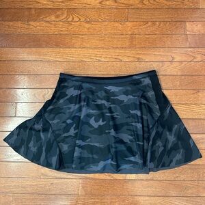 Athleta Medium Camo golf skirt